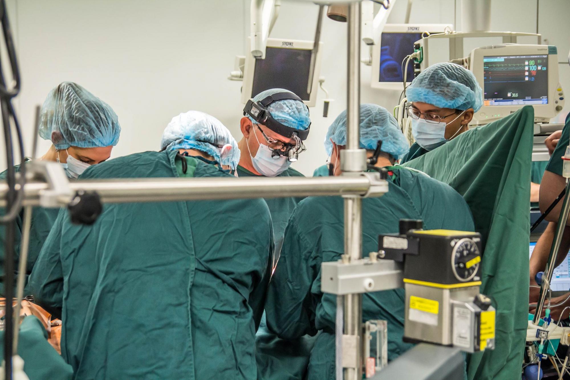 Шанс на жизнь: в Украине провели вторую имплантацию искусственного сердца